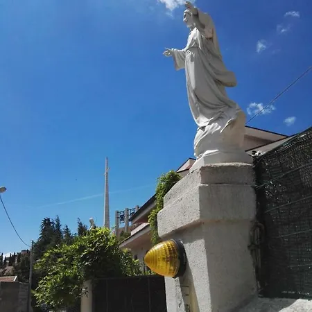 Sacro Cuore Konukevi 3*