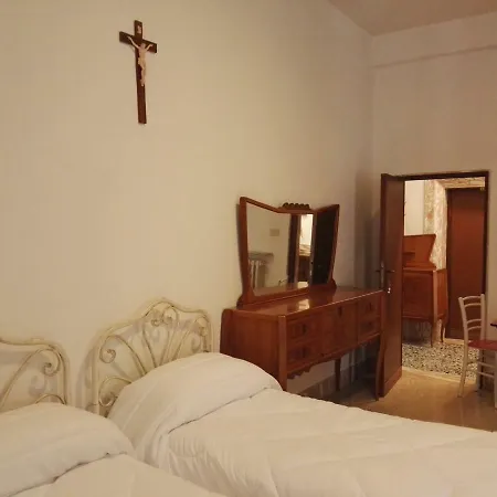 Konukevi Sacro Cuore *
